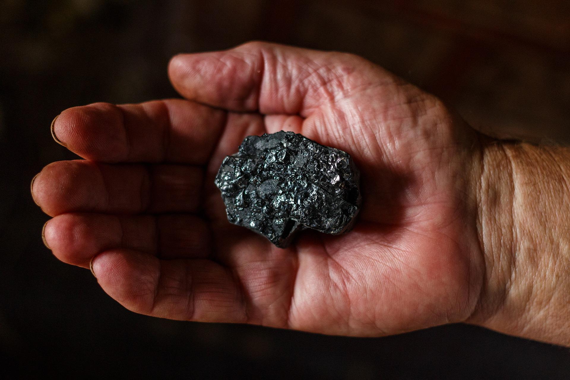 India’s “Bad Boys” Reopen 100 Coal Mines as Demand Skyrockets 